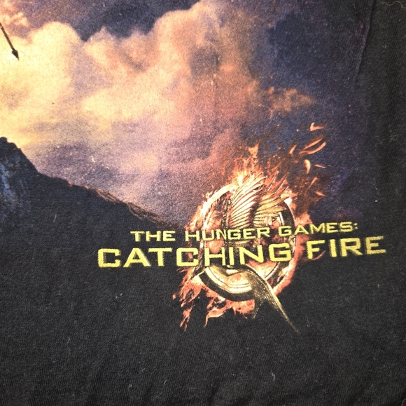 Hunger games catching fire shirt. - Picture 4 of 4